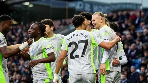 Ngôi đầu Ngoại hạng Anh và cái giá đắt của Manchester City