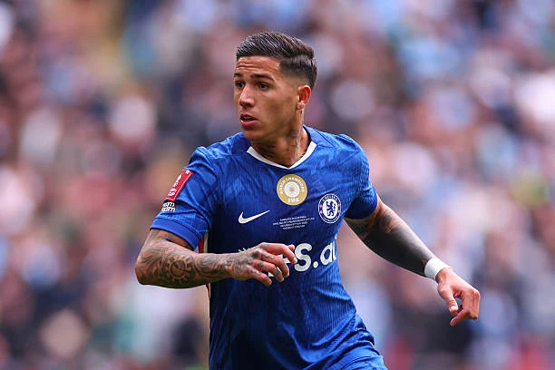 Người đại diện hé lộ kế hoạch rời Chelsea của Enzo Fernandez Người đại diện hé lộ kế hoạch rời Chelsea của Enzo Fernandez