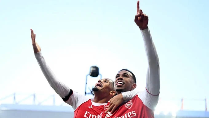 Những khoảnh khắc then chốt đưa Arsenal vô địch Premier League