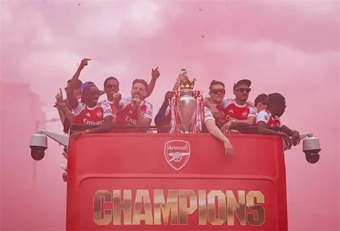 Nỗi ám ảnh của Arsenal: Vô địch Premier League nhưng vẫn chưa đủ mạnh? Nỗi ám ảnh của Arsenal: Vô địch Premier League nhưng vẫn chưa đủ mạnh?
