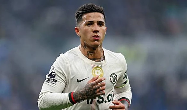 Nội bộ Chelsea dậy sóng vì Enzo Fernandez Nội bộ Chelsea dậy sóng vì Enzo Fernandez
