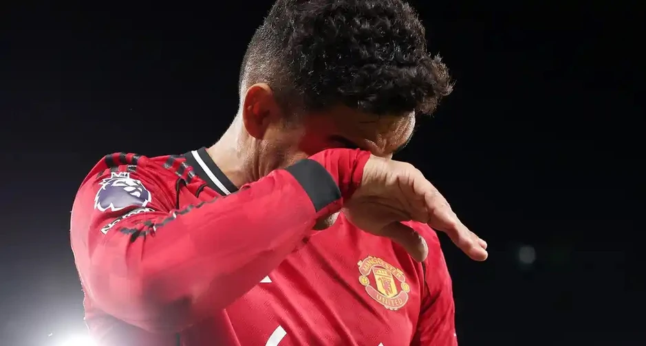 Nước mắt Casemiro và màn lột xác chiến thuật của MU Nước mắt Casemiro và màn lột xác chiến thuật của MU
