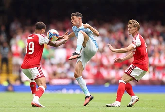 Odegaard nói thẳng về đẳng cấp của Bruno Guimaraes