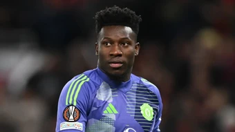 Onana trở lại Old Trafford, MU vẫn ưu tiên bán đứt