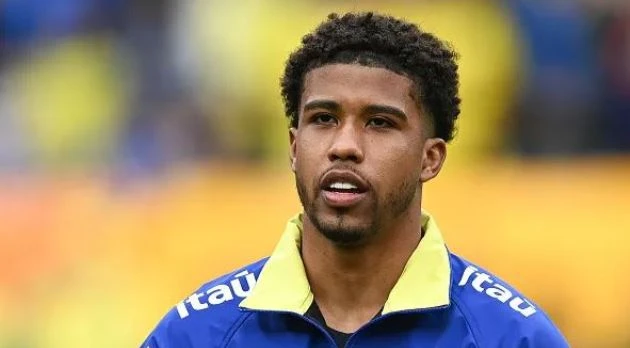 Paul Scholes hoài nghi thương vụ Andrey Santos của Man United