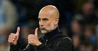 Pep Guardiola khẳng định Man City sẽ chiến đấu đến vòng cuối