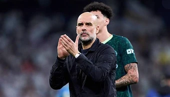 Pep Guardiola và ván bài cân não tại Man City