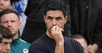 Phản ứng của HLV Mikel Arteta khi Arsenal thua đậm Brighton