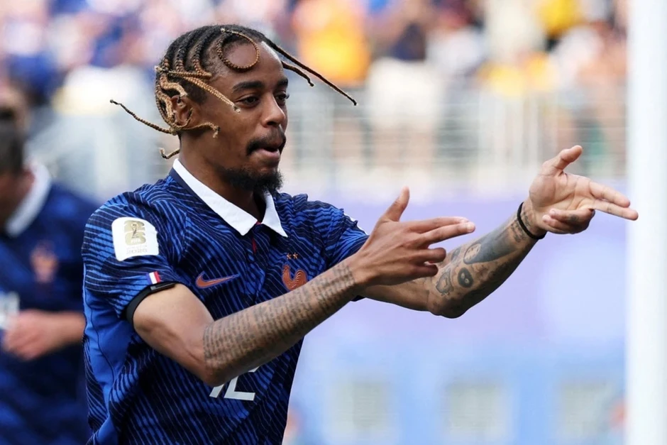 PSG hét giá 145 triệu bảng cho ngôi sao World Cup PSG hét giá 145 triệu bảng cho ngôi sao World Cup