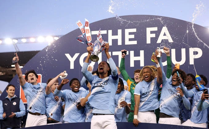 Reigan Heskey: 'Quái vật' mới của Man City Reigan Heskey: 'Quái vật' mới của Man City