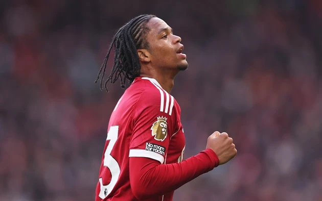 Rio Ngumoha tỏa sáng giúp Arne Slot mơ về màn ngược dòng trước PSG Rio Ngumoha tỏa sáng giúp Arne Slot mơ về màn ngược dòng trước PSG