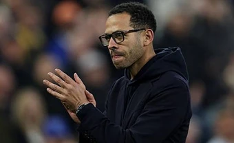 Romano xác nhận Chelsea vẫn tuyệt đối ủng hộ Liam Rosenior