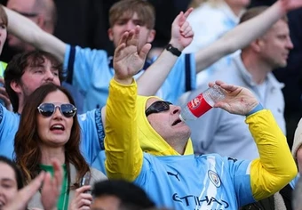 Rooney tin Man City sẽ trả giá vì ăn mừng quá sớm
