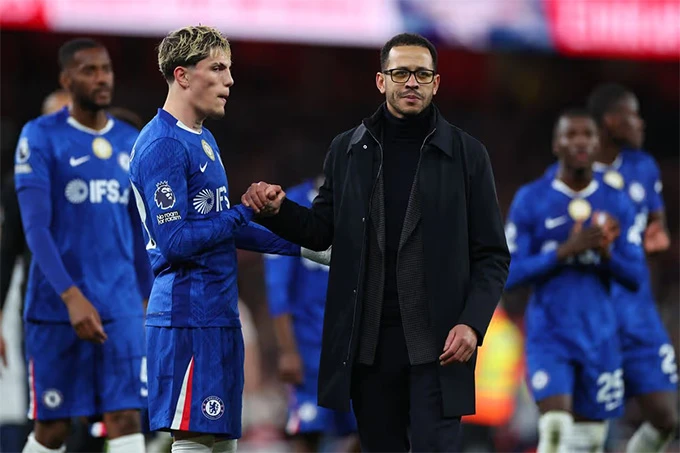 Rosenior ‘nghi ngại', Garnacho đứng trước nguy cơ rời Chelsea chỉ sau một mùa Rosenior ‘nghi ngại', Garnacho đứng trước nguy cơ rời Chelsea chỉ sau một mùa