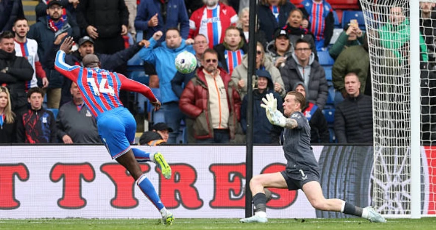 Rượt đuổi 4 bàn, Crystal Palace hòa kịch tính Everton Rượt đuổi 4 bàn, Crystal Palace hòa kịch tính Everton