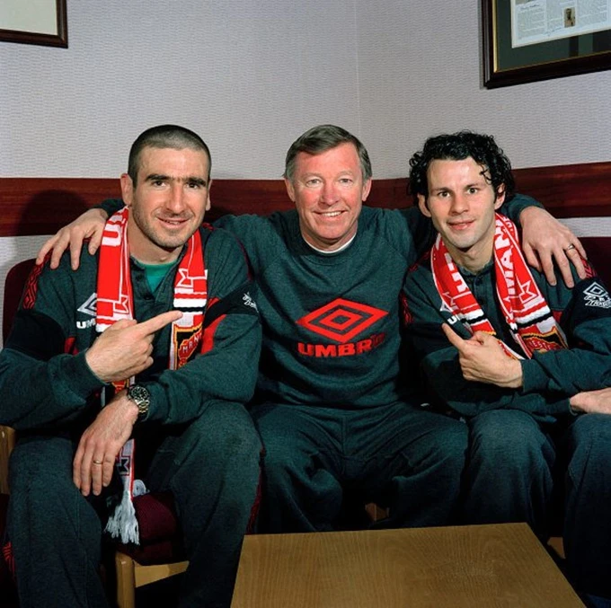 Ryan Giggs: 'Tôi sợ Sir Alex, còn ông ấy lại sợ Cantona' Ryan Giggs: 'Tôi sợ Sir Alex, còn ông ấy lại sợ Cantona'