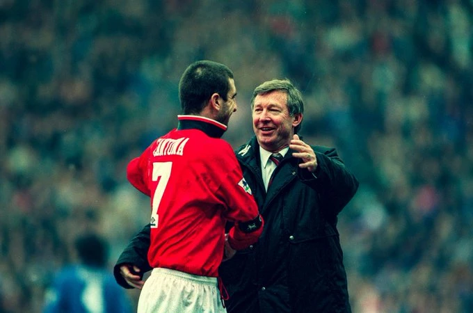 Ryan Giggs: 'Tôi sợ Sir Alex, còn ông ấy lại sợ Cantona' Ryan Giggs: 'Tôi sợ Sir Alex, còn ông ấy lại sợ Cantona'