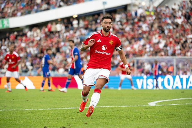 Saha nêu rõ vấn đề của Man Utd với Bruno Fernandes Saha nêu rõ vấn đề của Man Utd với Bruno Fernandes