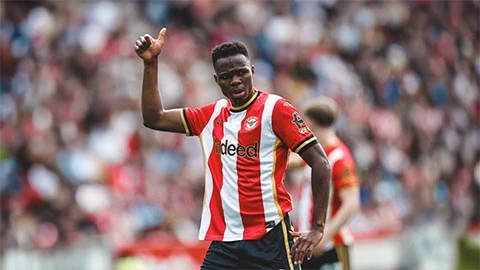 Sangare, hiện tượng châu Phi ở Premier League Sangare, hiện tượng châu Phi ở Premier League