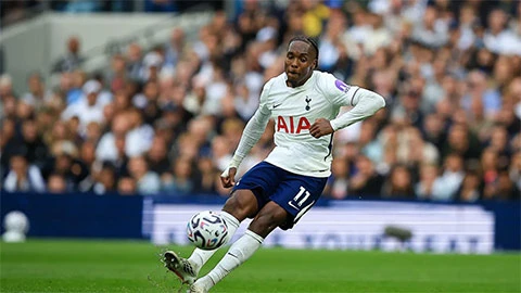 Sao Tottenham có pha đá phạt tệ nhất lịch sử Premier League