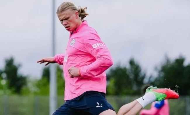 Semenyo cảnh báo Arsenal về sức mạnh của Erling Haaland