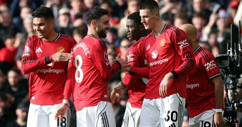 Sesko tiếp đà thăng hoa, Man Utd ngược dòng thắng Crystal Palace