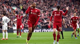 Slot ví Rio Ngumoha là phiên bản mới của Mo Salah