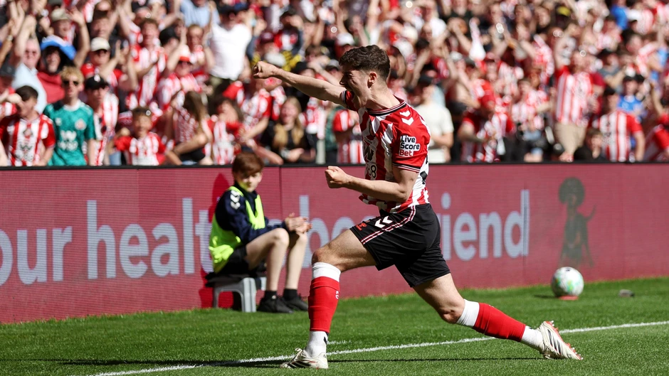 Sunderland và hành trình thần kỳ từ hạng Ba tới trời Âu Sunderland và hành trình thần kỳ từ hạng Ba tới trời Âu