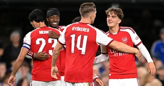 Tài năng 16 tuổi lập cú đúp, Arsenal thắng tưng bừng trước Ipswich