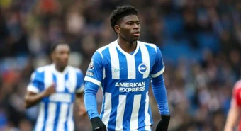 Tại sao Carlos Baleba là canh bạc đáng thử với Man Utd hè này?