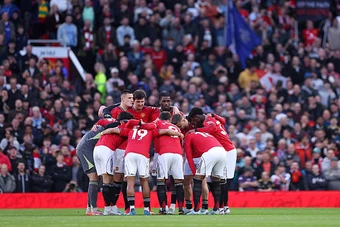 Tấm vé Champions League và công trường ngổn ngang tại Man Utd