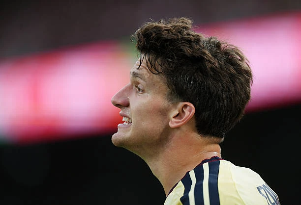 Tân binh Tzolis mang đến thứ vũ khí lý tưởng cho Arsenal Tân binh Tzolis mang đến thứ vũ khí lý tưởng cho Arsenal