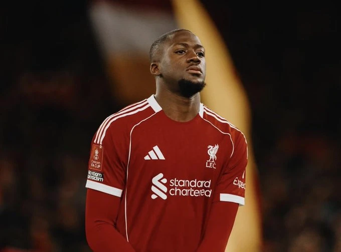 Thêm một ngôi sao lớn rời Liverpool sau Salah và Robertson