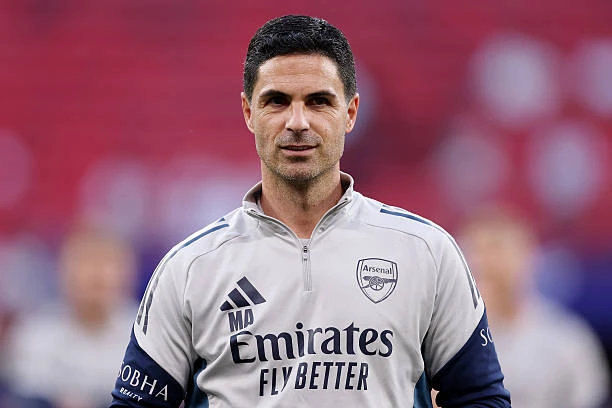 Thị trường chuyển nhượng là sân khấu diễn kịch của Arsenal Thị trường chuyển nhượng là sân khấu diễn kịch của Arsenal
