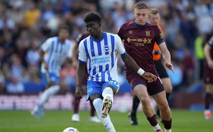 Thua Hull City, Carrick lên tiếng về thương vụ Baleba Thua Hull City, Carrick lên tiếng về thương vụ Baleba