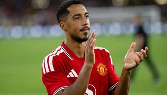 Tielemans xin lỗi Aston Villa vì lỡ lời về MU