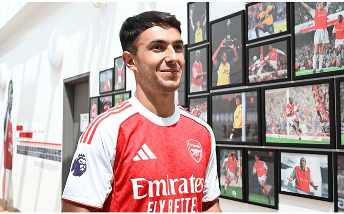 Tiền vệ Arsenal được ca ngợi là ‘người giỏi thứ hai thế giới’