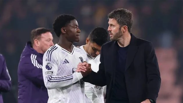 Tỏa sáng thời Carrick, Mainoo được MU tăng lương gấp 7 lần Tỏa sáng thời Carrick, Mainoo được MU tăng lương gấp 7 lần
