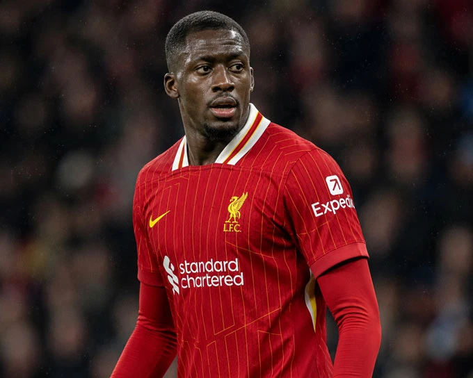 Top 10 ngôi sao Premier League vừa rơi vào cảnh thất nghiệp