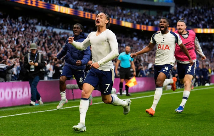 Tottenham bị cầm chân phút cuối và tiếp tục lún sâu trong cuộc đua trụ hạng Tottenham bị cầm chân phút cuối và tiếp tục lún sâu trong cuộc đua trụ hạng