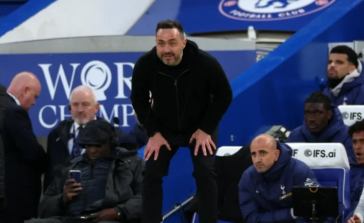 Tottenham đứng trước bờ vực thẳm sau thất bại tại Stamford Bridge Tottenham đứng trước bờ vực thẳm sau thất bại tại Stamford Bridge