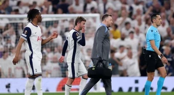 Tottenham và West Ham lâm nguy tài chính nếu xuống hạng