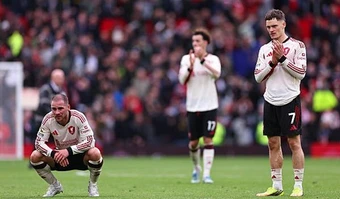 Trận thua MU phơi bày sự rệu rã của Liverpool