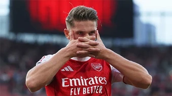 Trực tiếp Arsenal 1-0 Fulham: VAR từ chối bàn của Arsenal