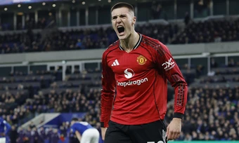 Trực tiếp bóng đá Man Utd 2-1 Crystal Palace: Bước ngoặt VAR