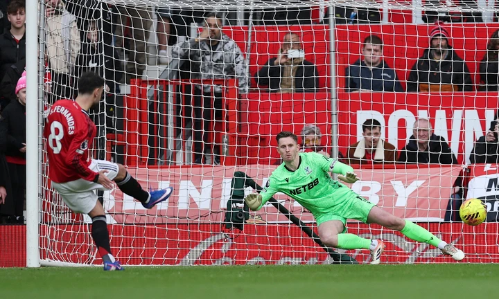 Trực tiếp bóng đá Man Utd 2-1 Crystal Palace: Bước ngoặt VAR