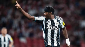 Trực tiếp Newcastle 1-0 Liverpool: Elanga chọc thủng lưới The Reds