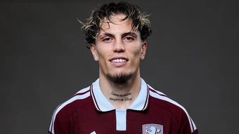 Unai Emery giúp Alejandro Garnacho tìm đường chuộc lỗi
