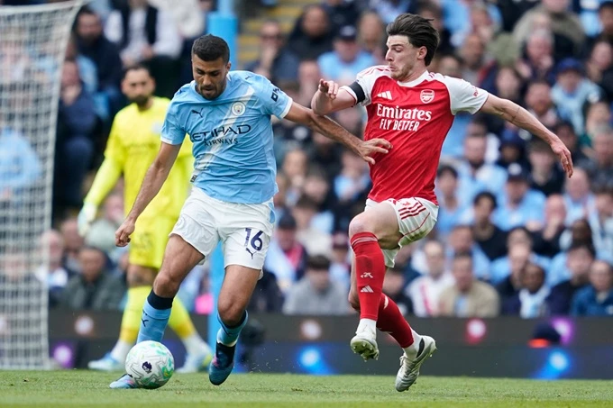 Vì sao Arsenal thay đổi mà vẫn thua Man City? Vì sao Arsenal thay đổi mà vẫn thua Man City?