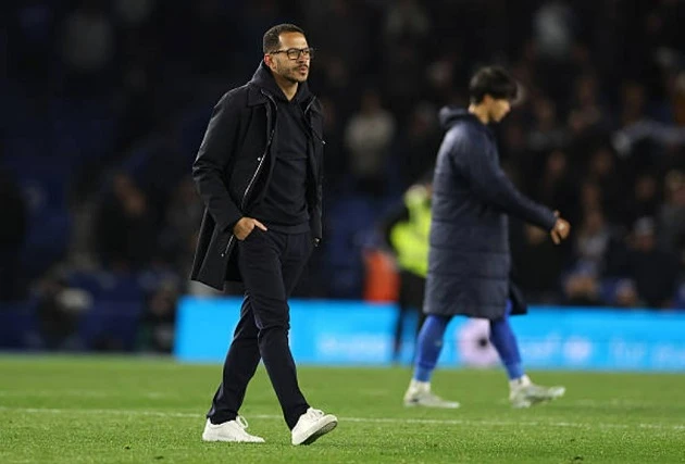 Vì sao Rosenior không nhận 24 triệu bảng từ Chelsea?